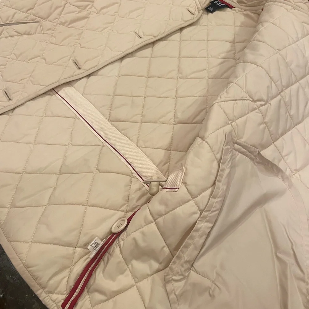 GAP Beige Quilted Vest - Picture 4 of 8